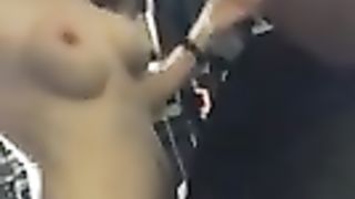 Жирный мужик получил хорошенькую худышку с большими сиськами